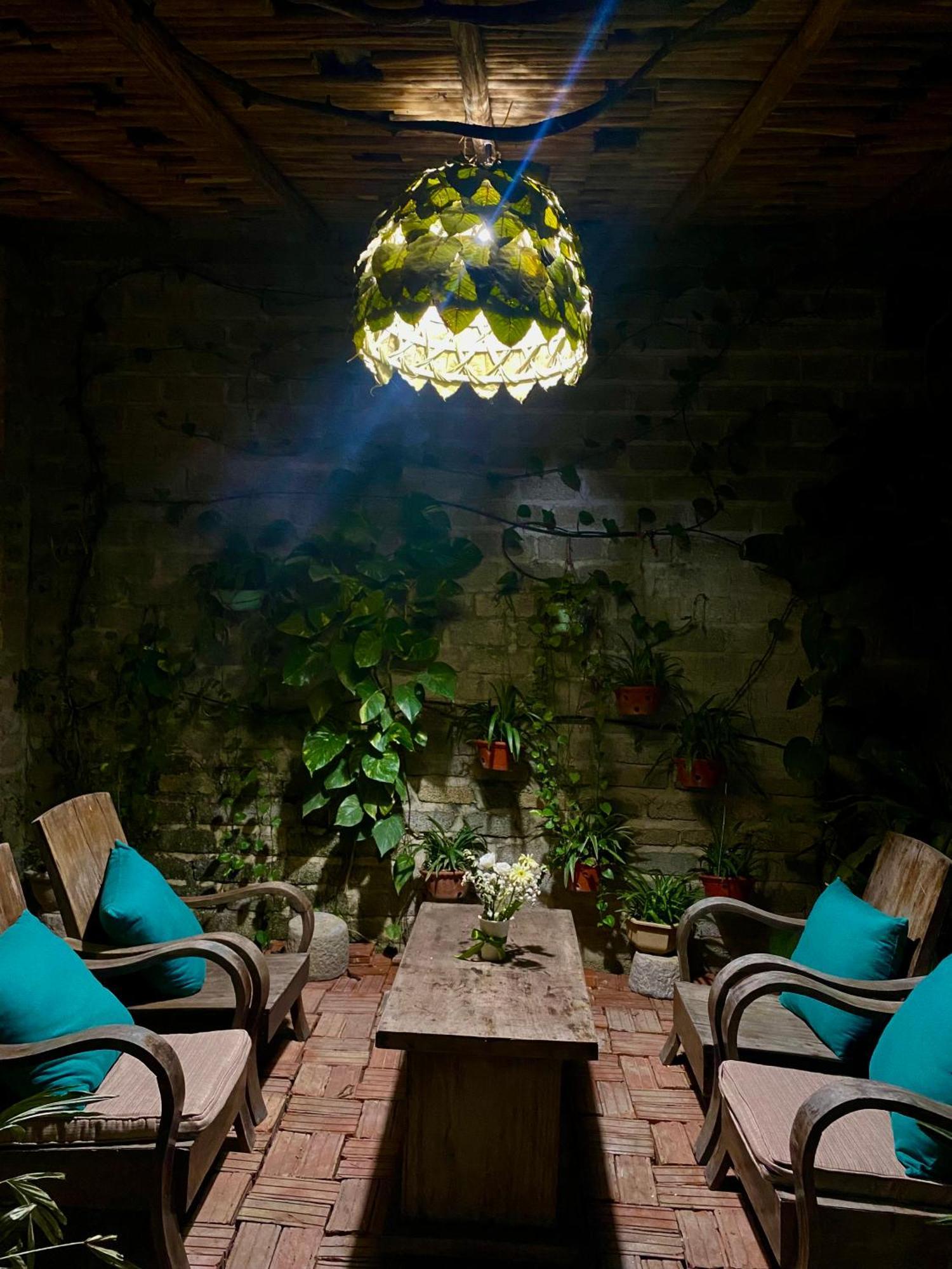 Nha Lua Homestay نينه بينه المظهر الخارجي الصورة