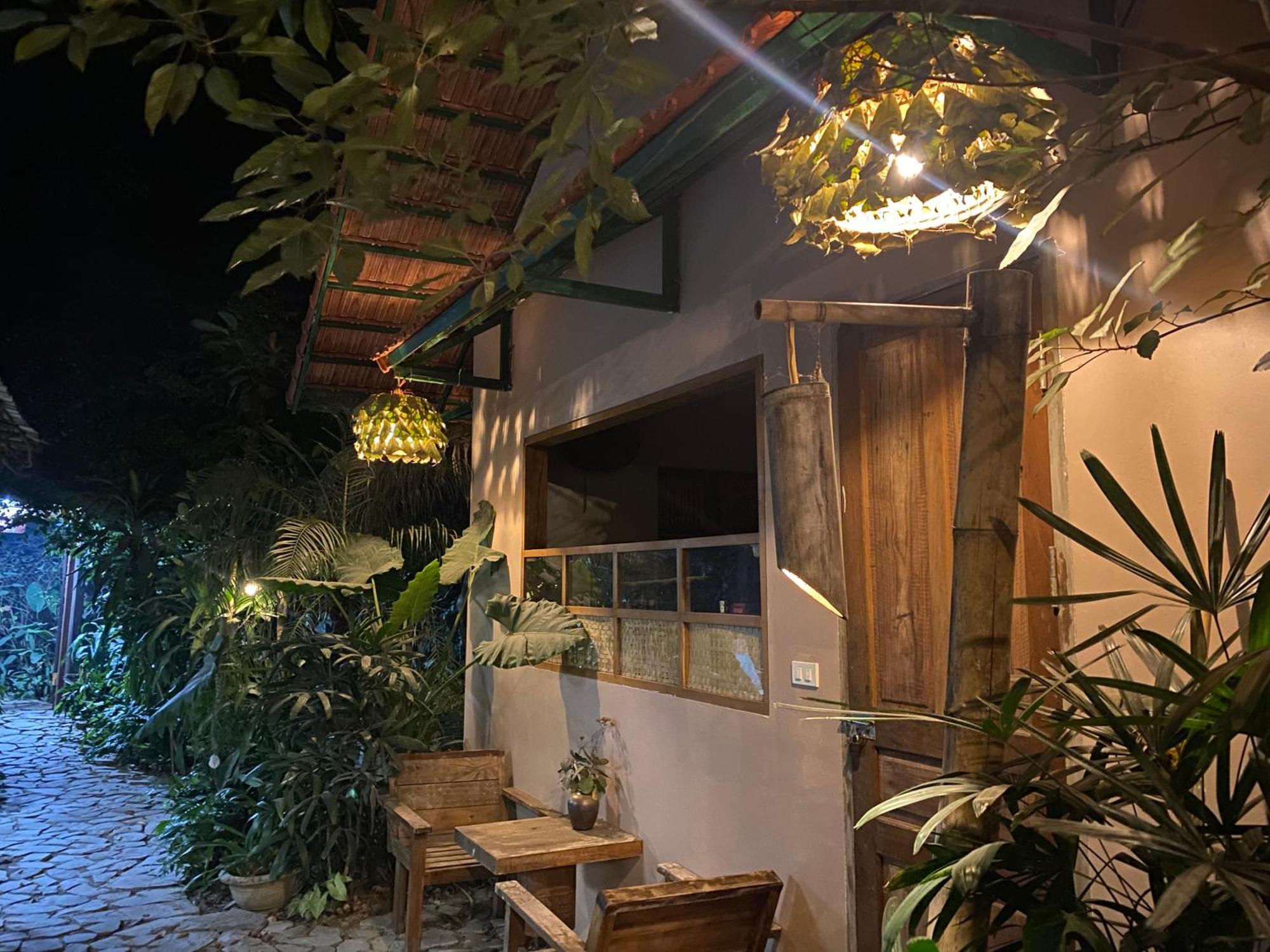 Nha Lua Homestay نينه بينه المظهر الخارجي الصورة